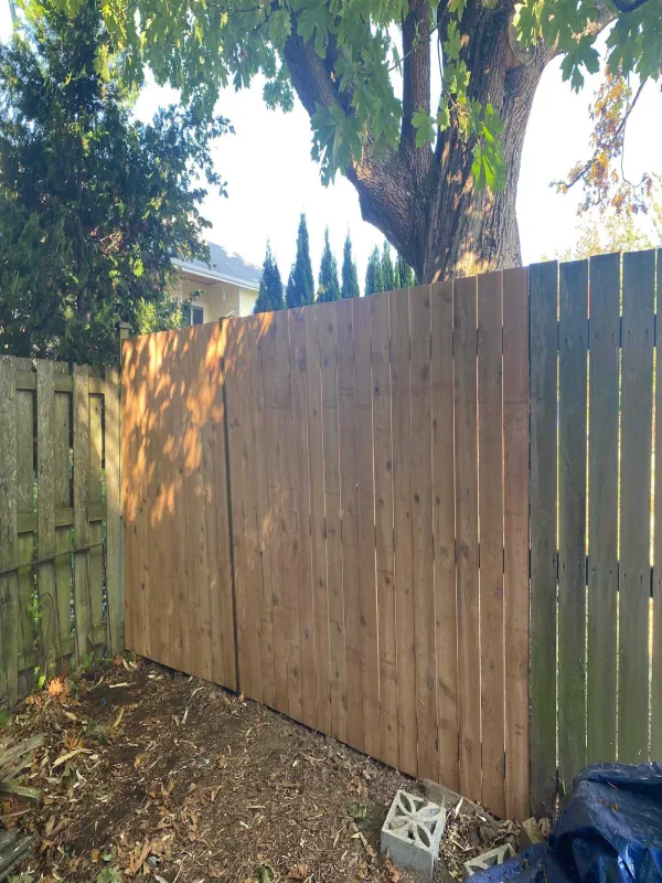 2252 fence2