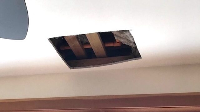 Hole drywall